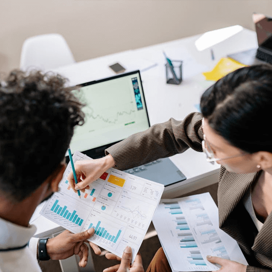 Savrelintix team di esperti di investimenti in criptovalute